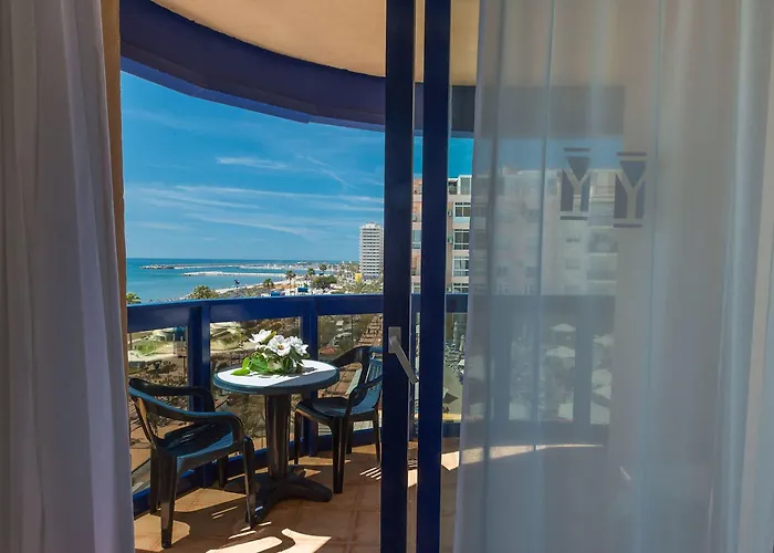 亚拉马尔酒店 - 建议成人入住 4* 丰希罗拉