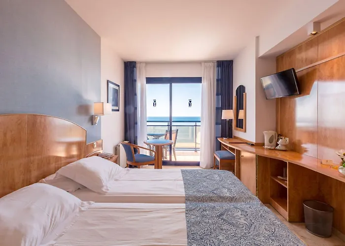 亚拉马尔酒店 - 建议成人入住 酒店 4*