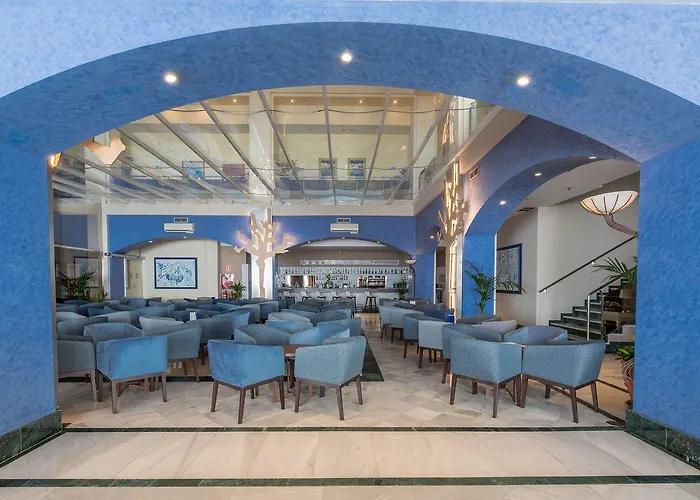 亚拉马尔酒店 - 建议成人入住 4*