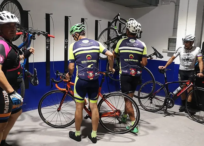 Yaramar - Adults Recommended Отель Фуэнхирола