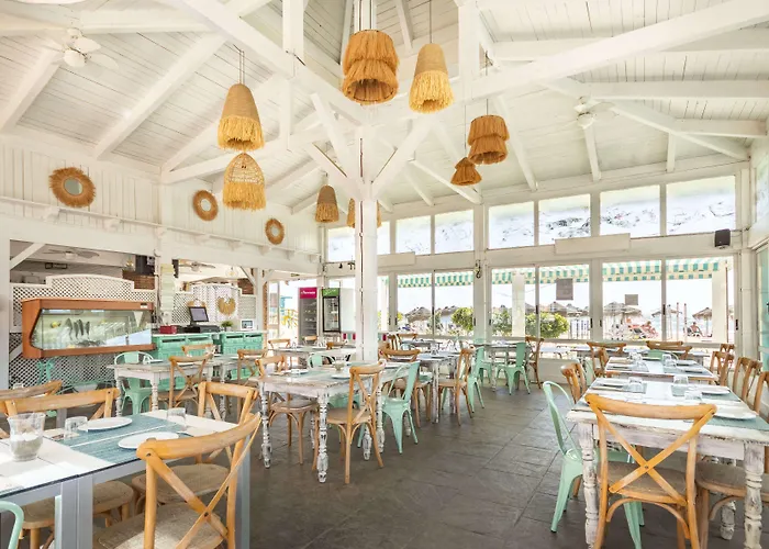 Yaramar - Adults Recommended Фуэнхирола