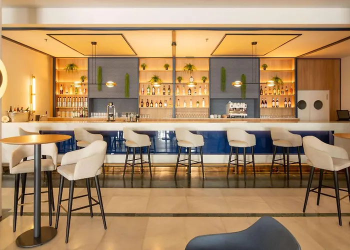 亚拉马尔酒店 - 建议成人入住 4* 丰希罗拉